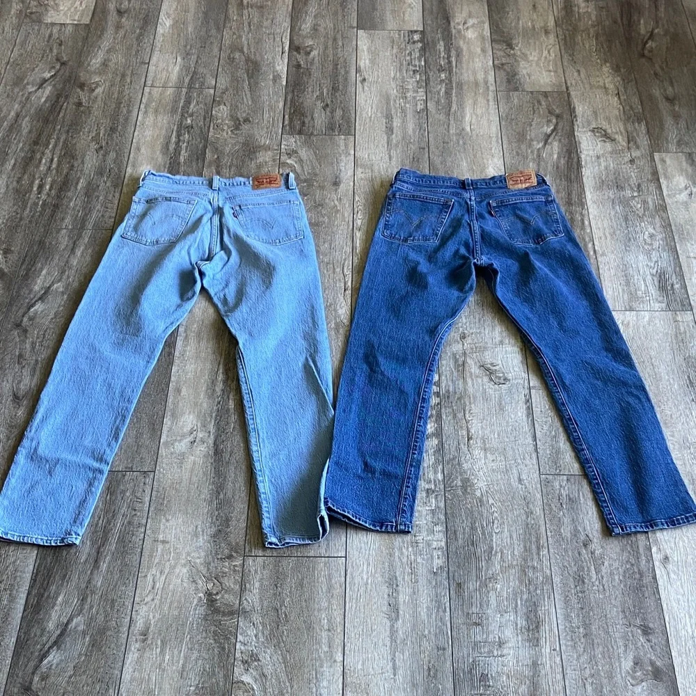 Levi's 501 Women's Light and Dark Blue Straight Leg Jeans Two Pairs Size 28x30. - Picture 3 of 10